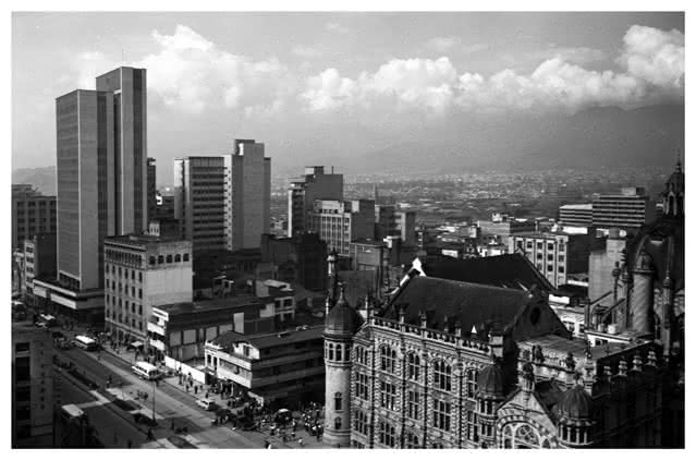 Medellín y sus barrios: El barrio como Construcción Sociocultural Múltiple -Medellín Hoy