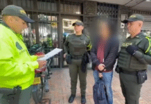 Desmantelan red en que falsificaba certificados para descuentos en multas Red