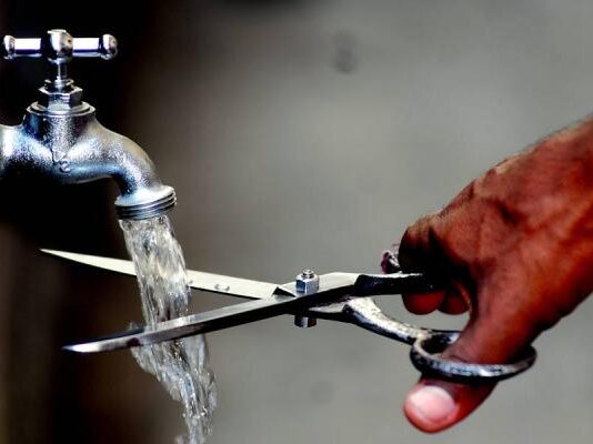 ¡Alisten baldes! Se vienen cortes de agua esta semana en Medellín Corte