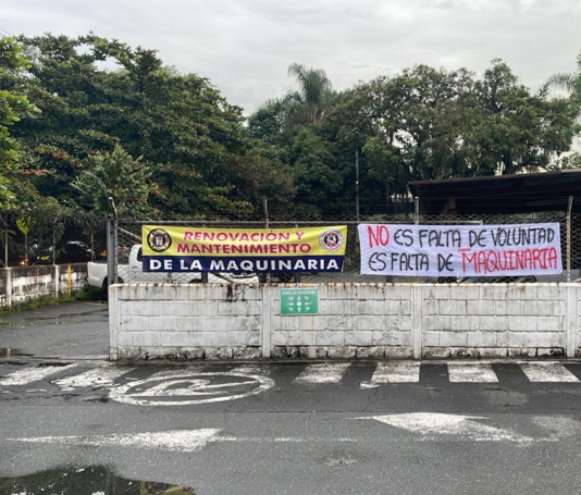 Tras protestas por falta de equipos, Bomberos de Medellín reciben nueva dotación