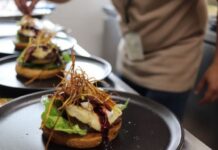 Burgerville regresa a Medellín