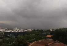 73 rayos en menos de una hora