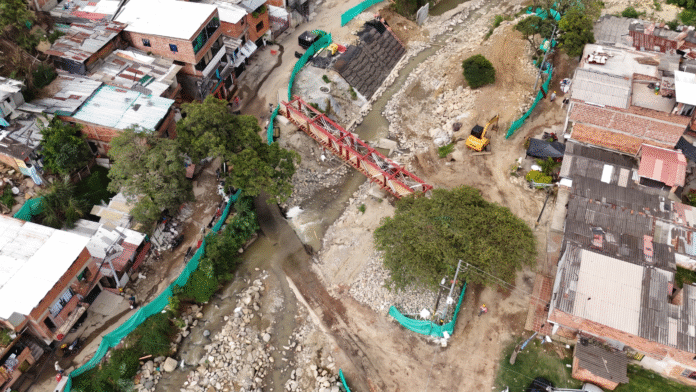 Avanzan obras