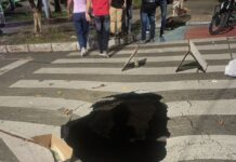 Otra socavación en Medellín: cierran vía por riesgo en pleno centro