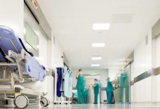 Captan a trabajadores de hospital