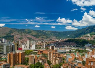 Medellín revisa edificios tras el terremoto