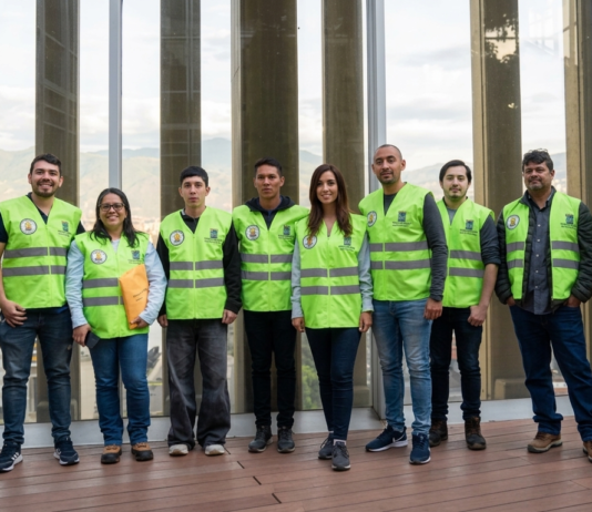 13 ingenieros de Medellín viajan para ayudar tras el terremoto 13 ingenieros de Medellín viajan para ayudar