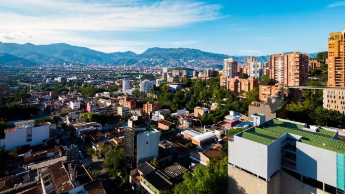 Vivienda turística en Medellín: crece debate por las nuevas reglas