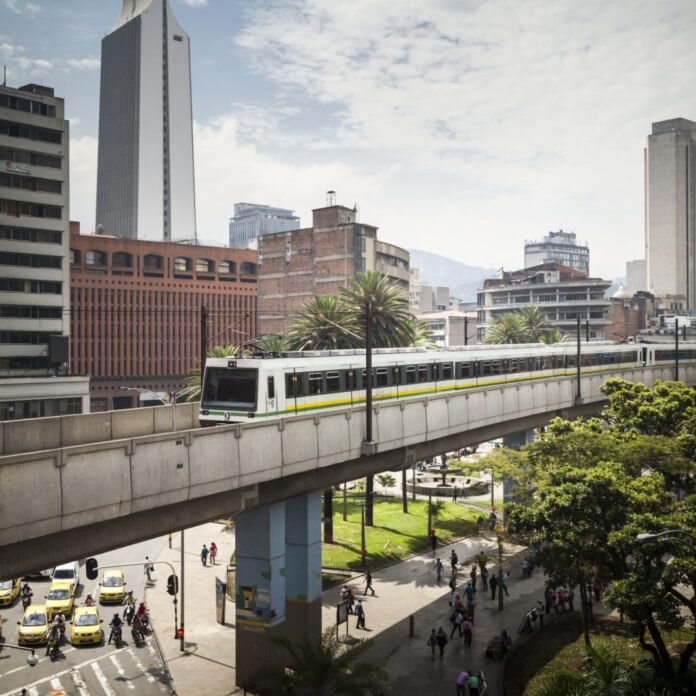¿Sin efectivo, sin Cívica y sin saber usar las máquinas? Esto respondió el Metro de Medellín