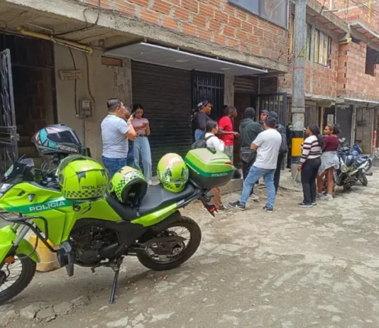 ¡Hallaron dos cuerpos sin vida dentro de una casa en Manrique!